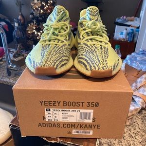 Yeezy sz 10 worn  3x great condition